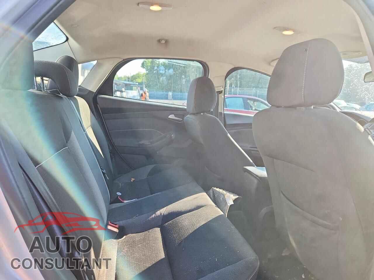 FORD FOCUS 2014 - 1FADP3F28EL386590