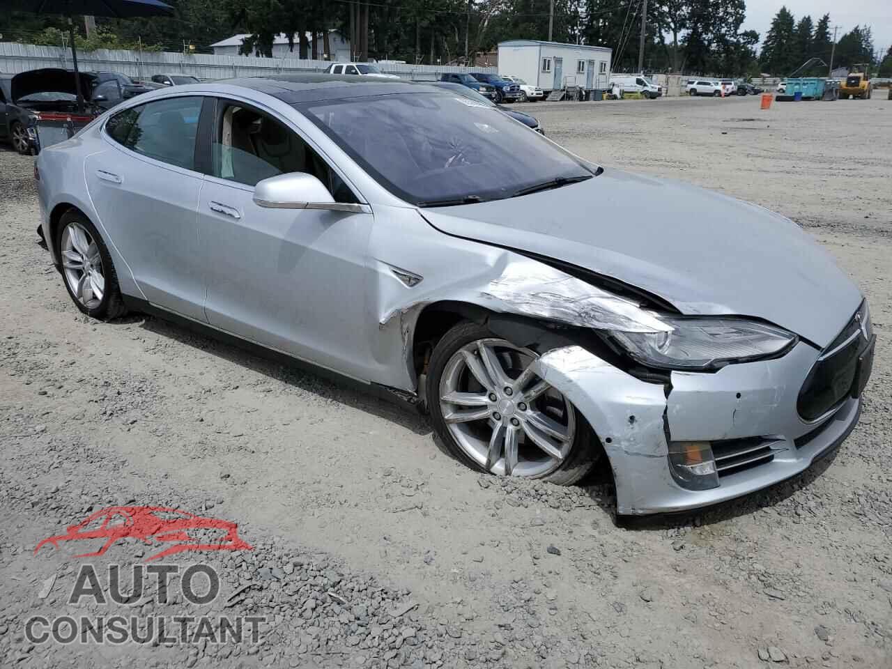 TESLA MODEL S 2015 - 5YJSA1E27FF116392