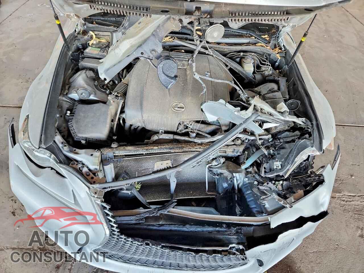 LEXUS IS 2015 - JTHBF1D28F5057355
