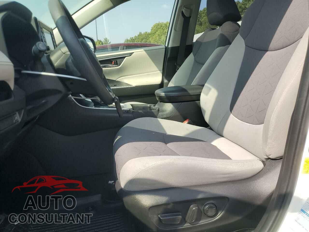TOYOTA RAV4 2020 - JTMP1RFV3LD049533