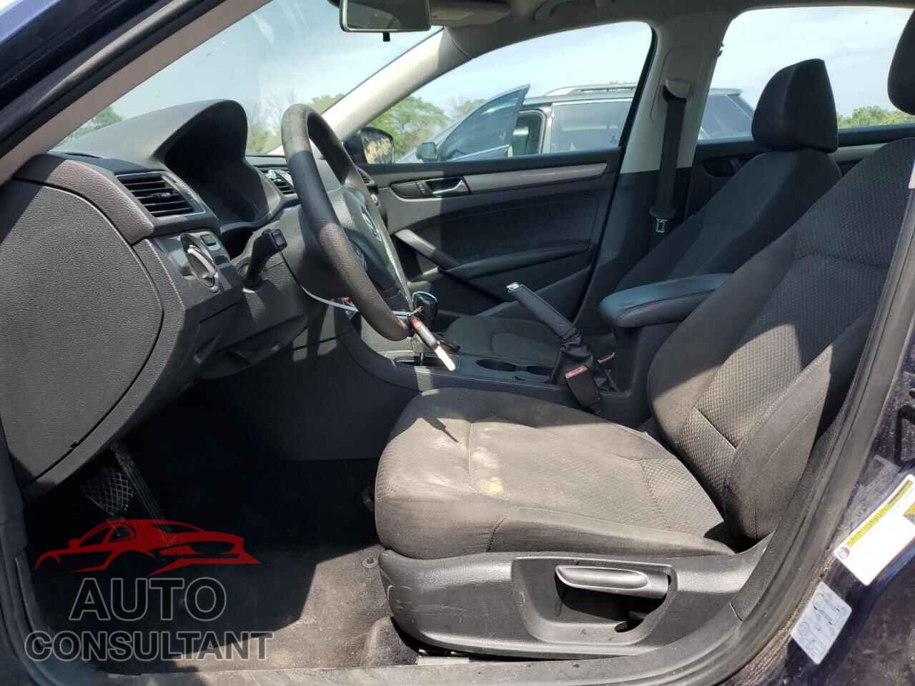 VOLKSWAGEN PASSAT 2013 - 1VWAP7A30DC054837