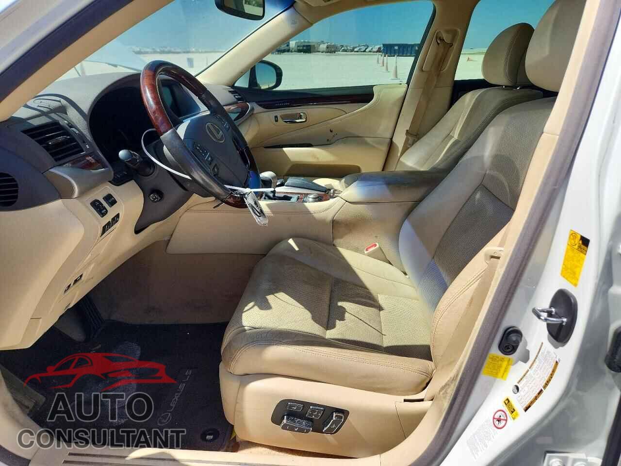 LEXUS LS460 2014 - JTHBL5EF2E5130087