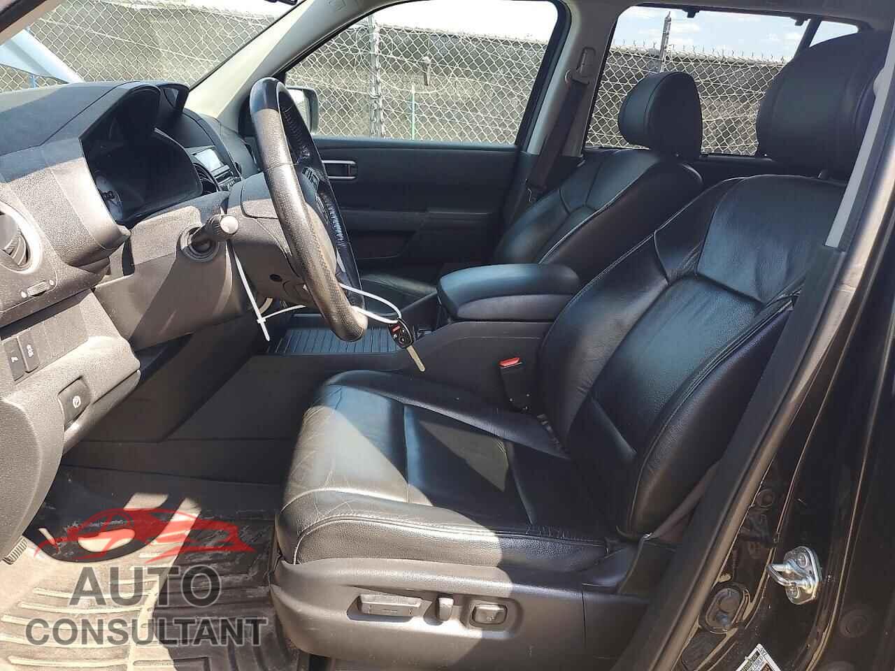 HONDA PILOT 2015 - 5FNYF4H93FB047853