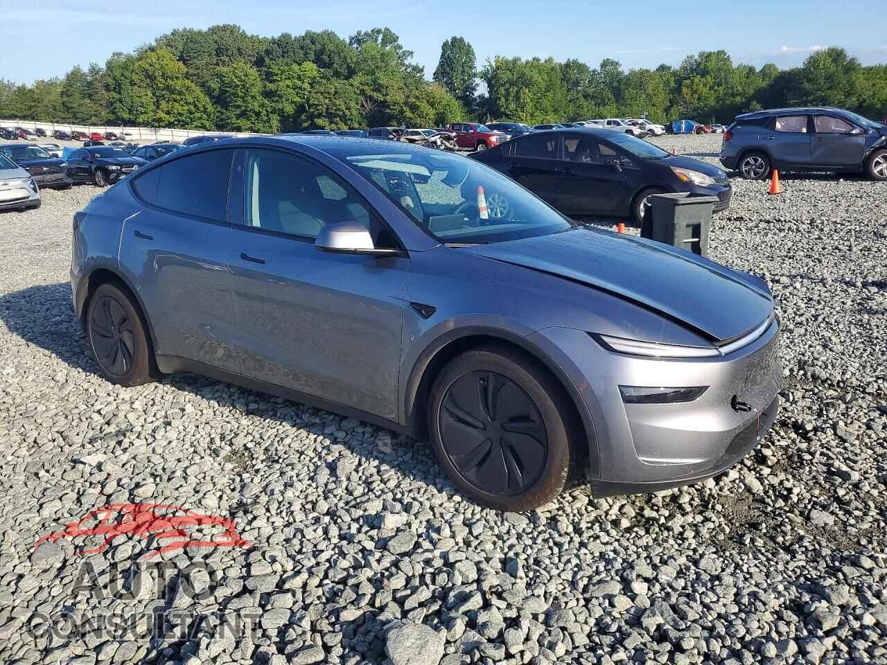 TESLA MODEL Y 2026 - 7SAYGDED2TF549127