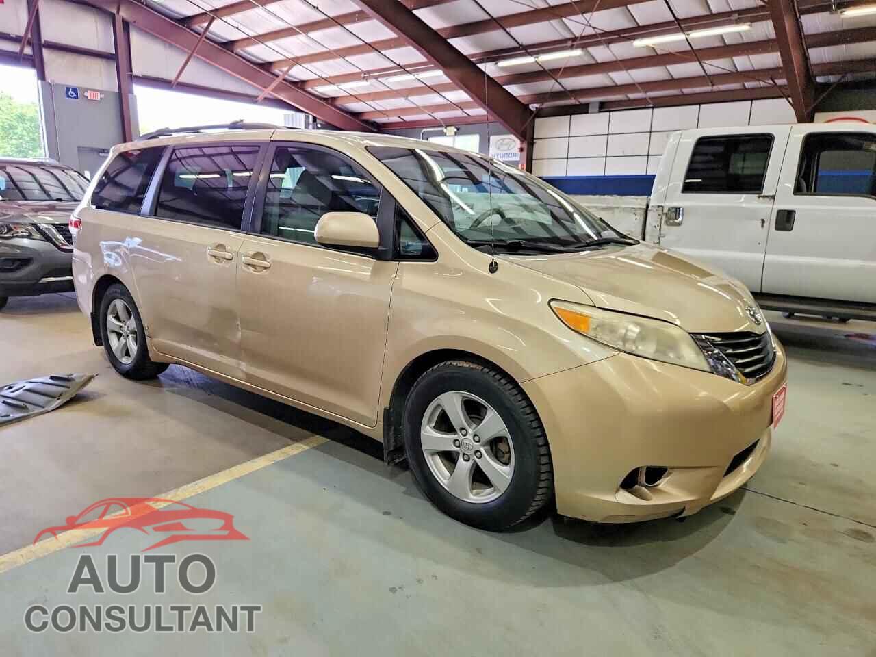 TOYOTA SIENNA 2013 - 5TDKK3DC8DS293383