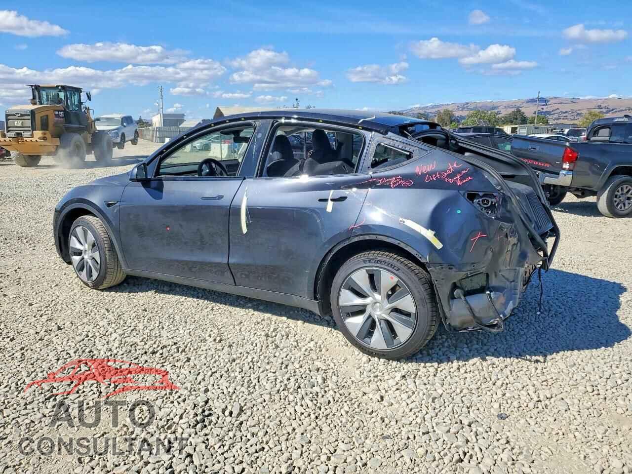 TESLA MODEL Y 2024 - 7SAYGDEE2RF014249