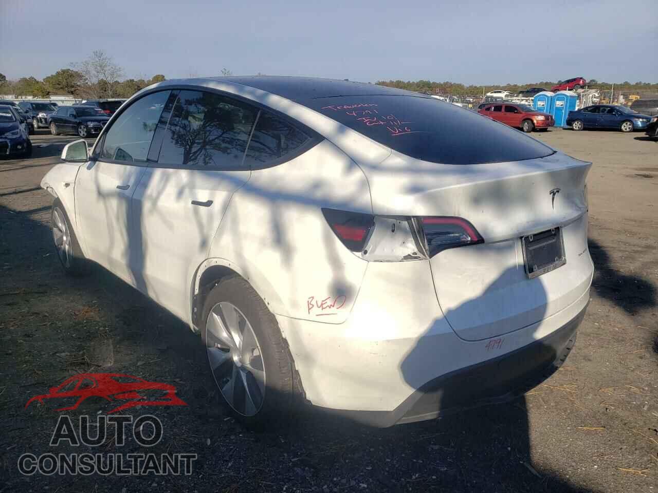 TESLA MODEL Y 2021 - 5YJYGAEE6MF185977