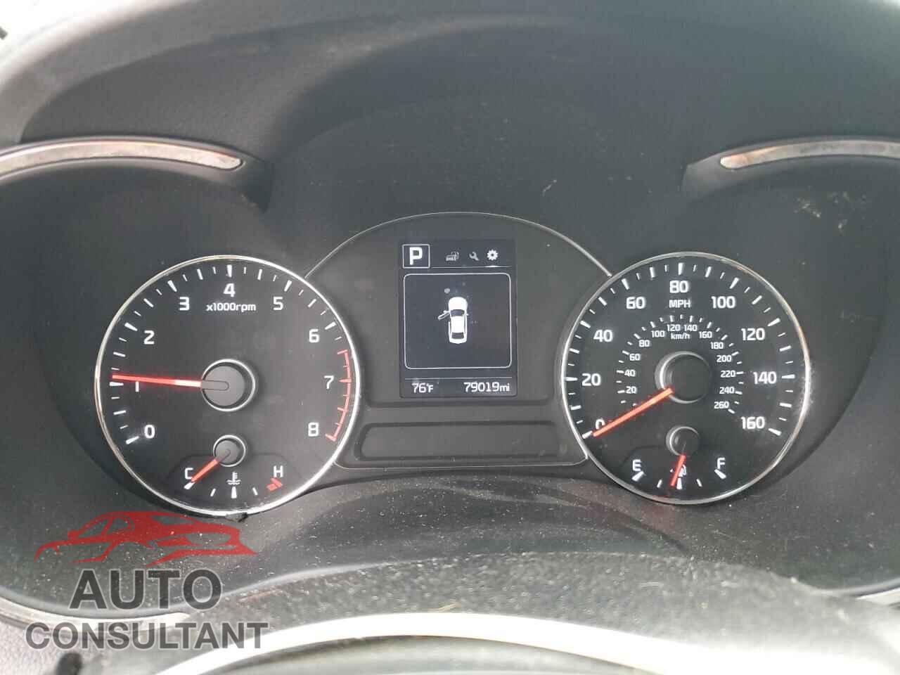 KIA FORTE 2018 - 3KPFK4A74JE264385