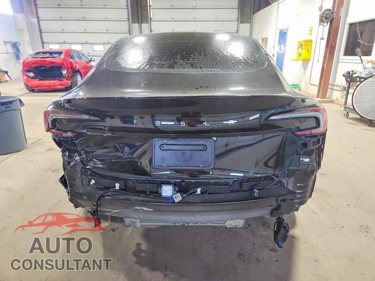 TESLA MODEL 3 2025 - 5YJ3E1EA9SF077556