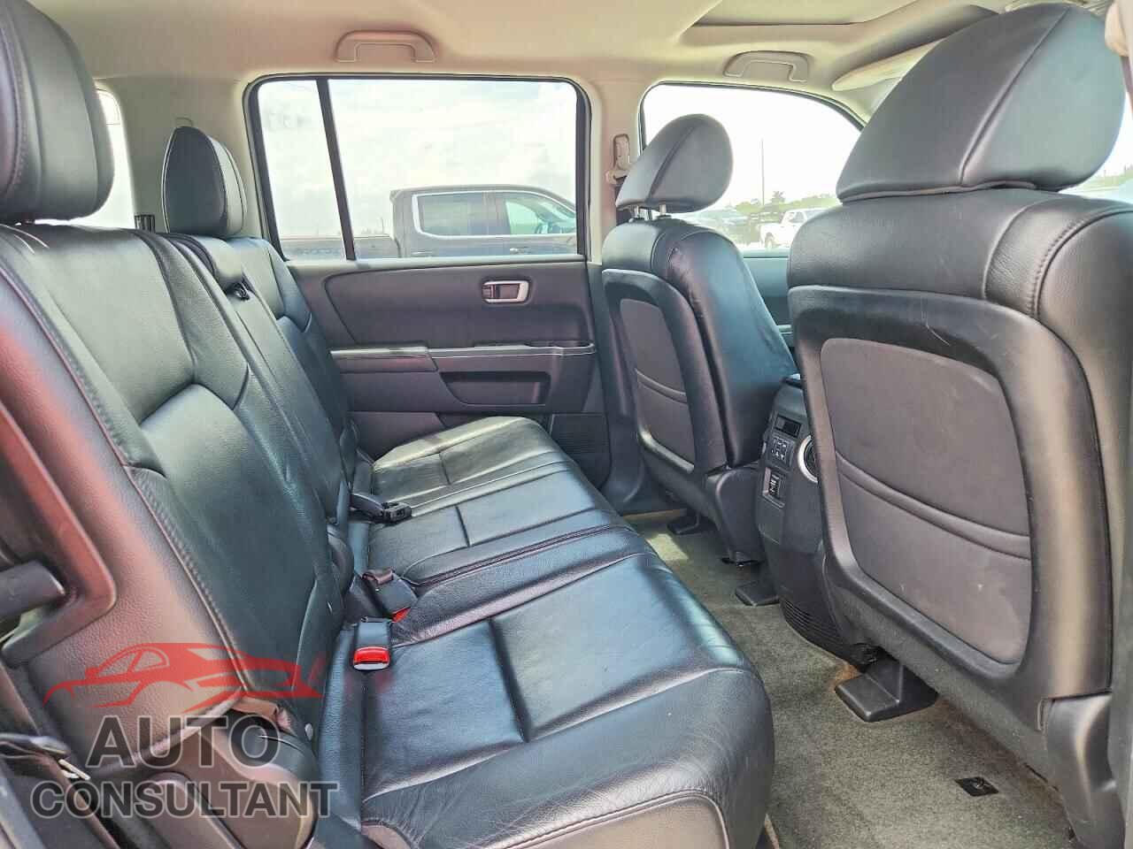 HONDA PILOT 2013 - 5FNYF4H77DB072427