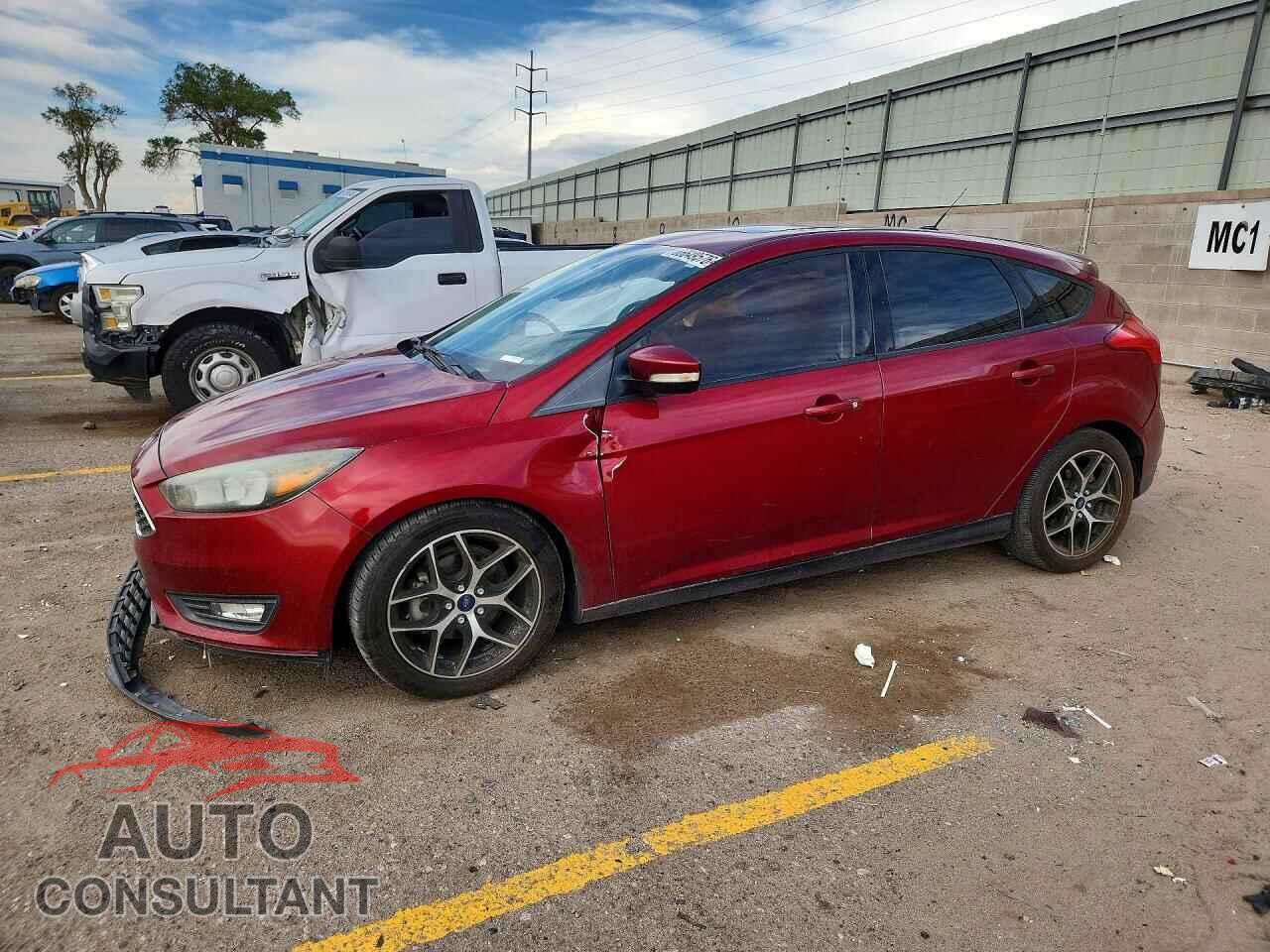 FORD FOCUS 2017 - 1FADP3M28HL219637