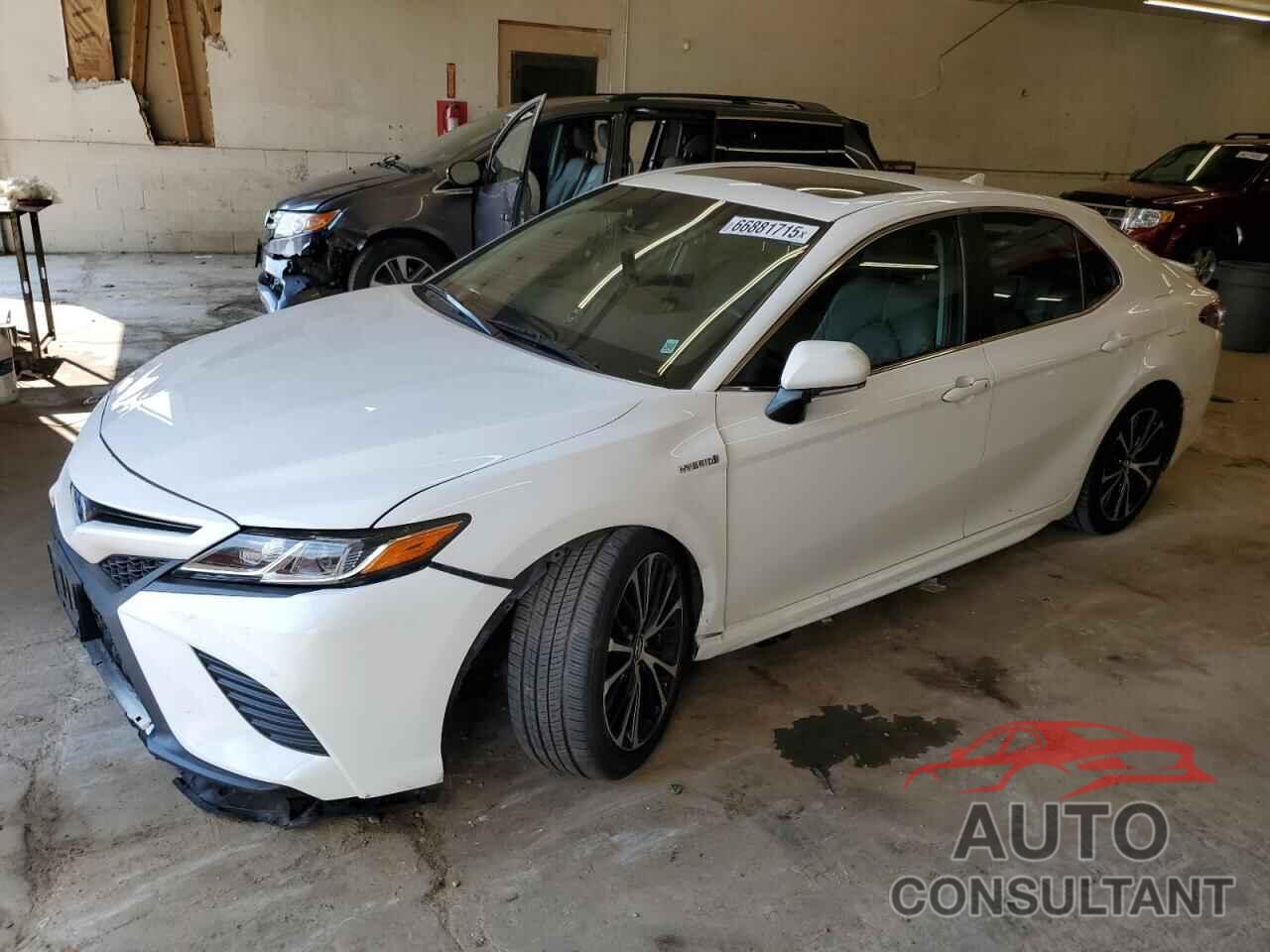 TOYOTA CAMRY 2018 - 4T1B21HK7JU510303