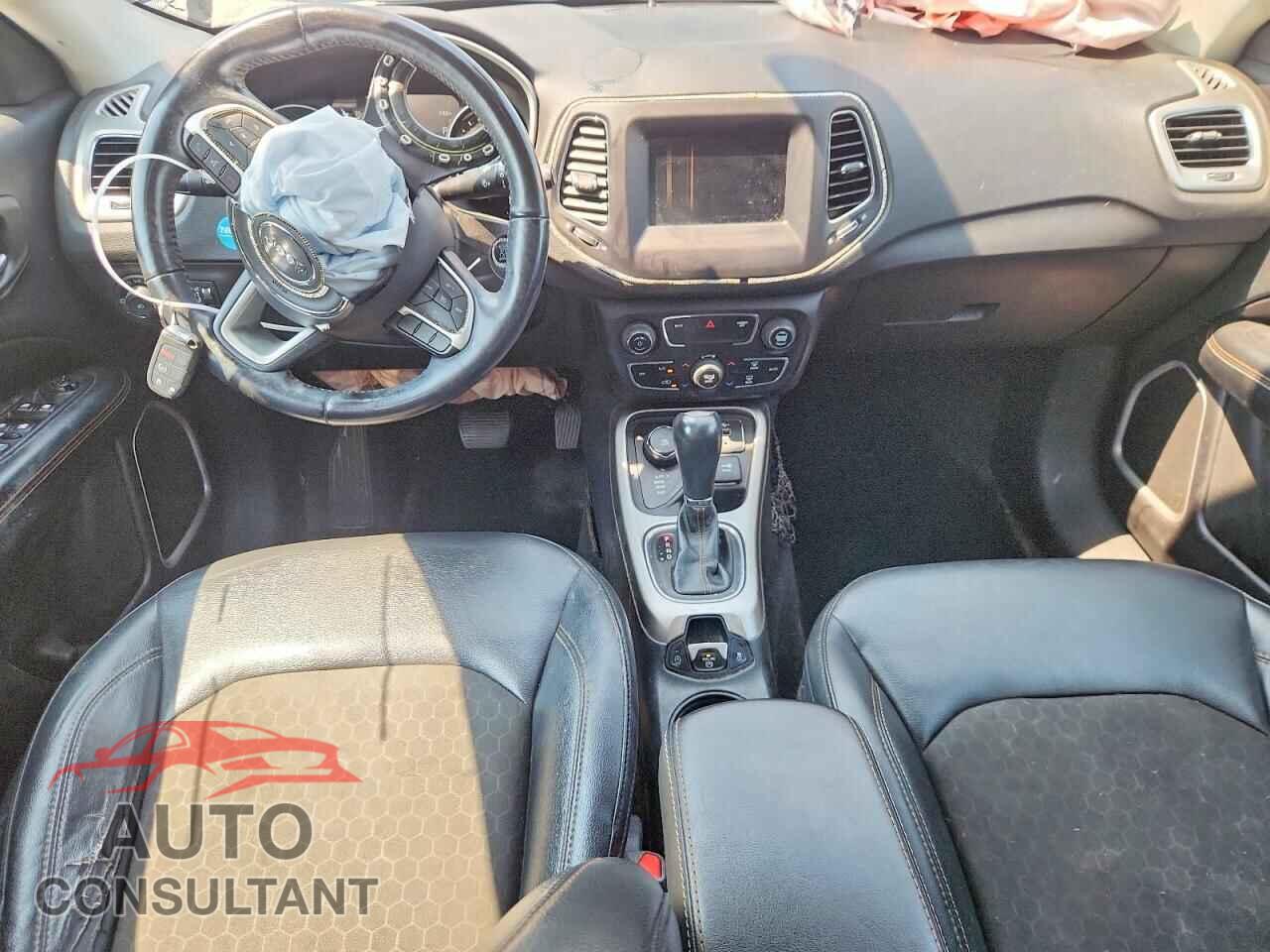 JEEP COMPASS 2019 - 3C4NJDBBXKT656446