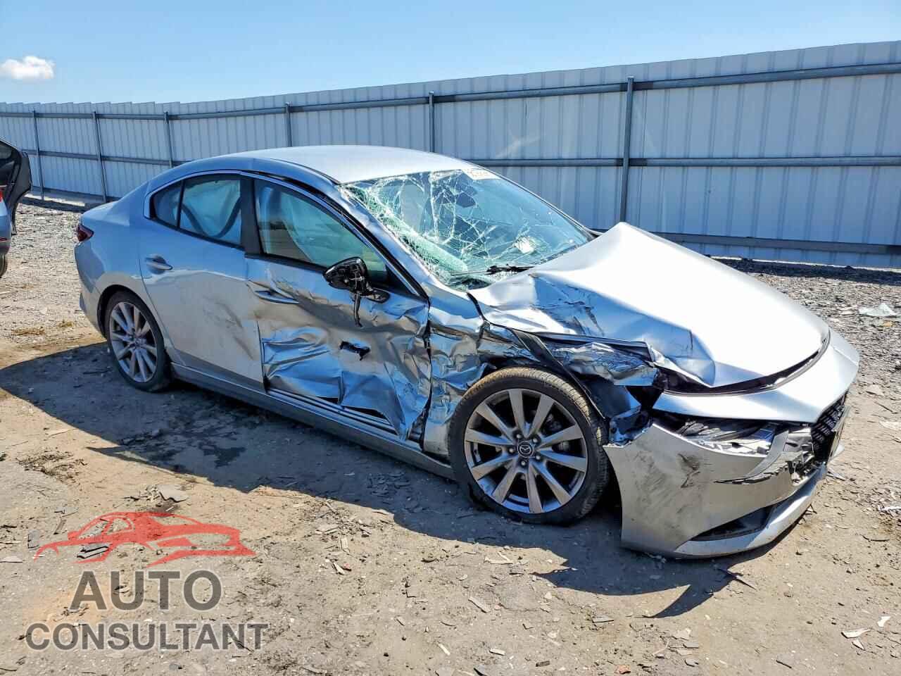 MAZDA 3 2019 - JM1BPBAM6K1118634