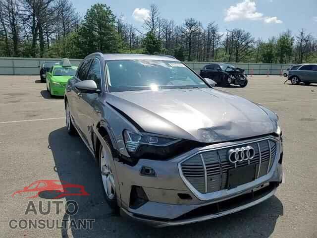 AUDI E-TRON 2019 - WA1LAAGE9KB005541