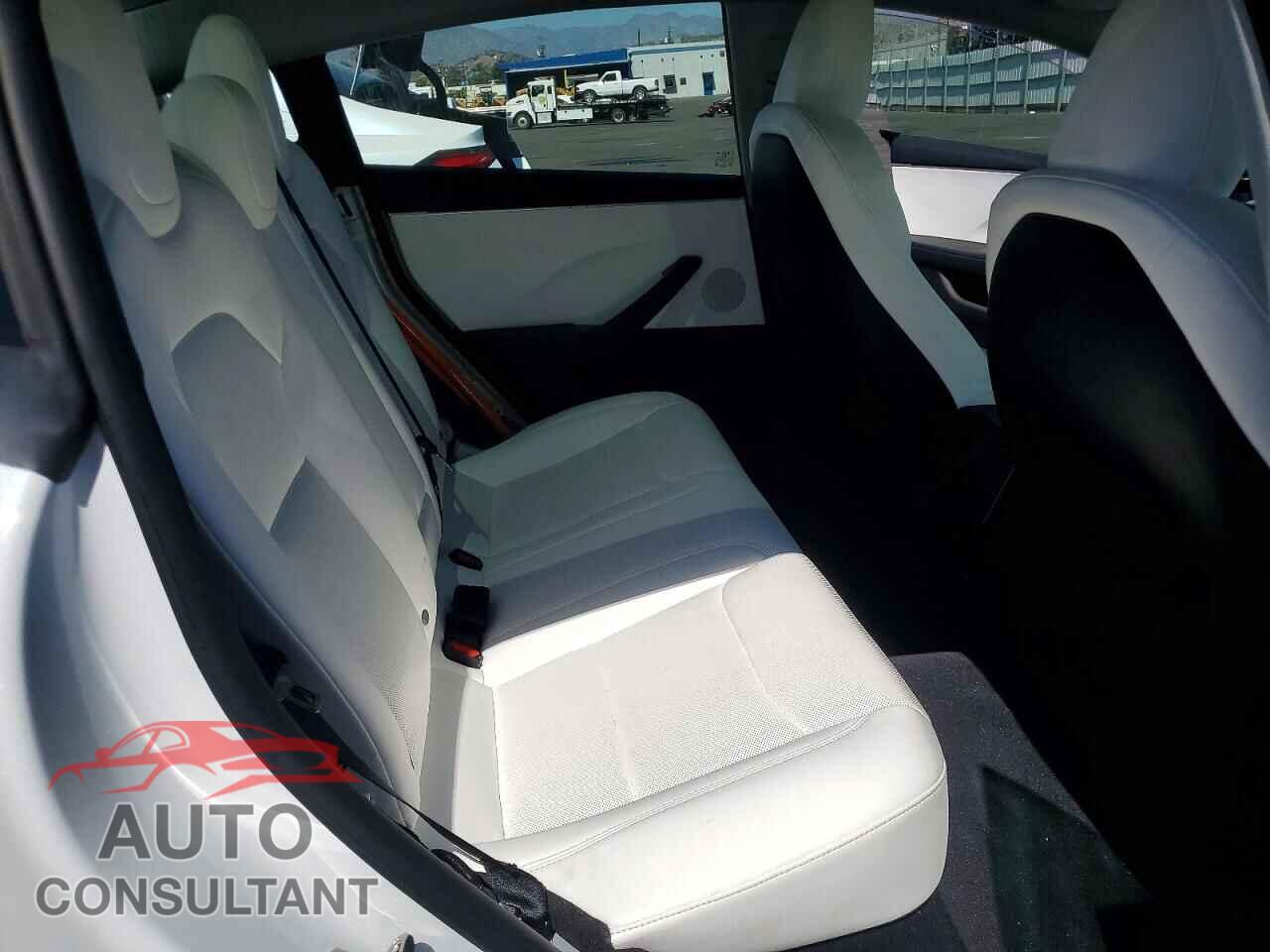 TESLA MODEL 3 2024 - 5YJ3E1EA4RF793761
