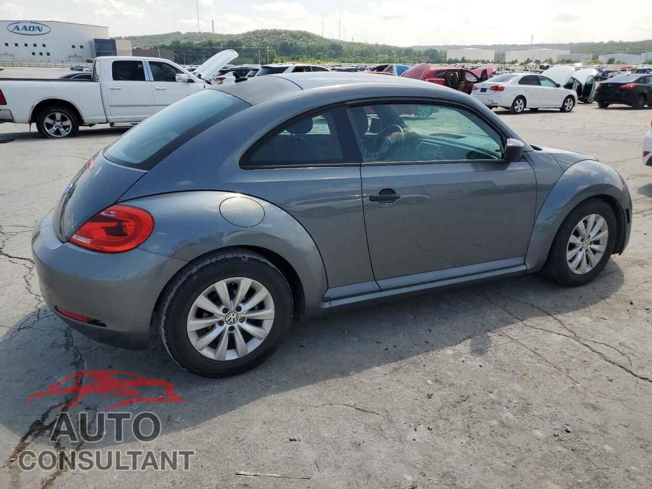 VOLKSWAGEN BEETLE 2013 - 3VWFP7AT1DM669076