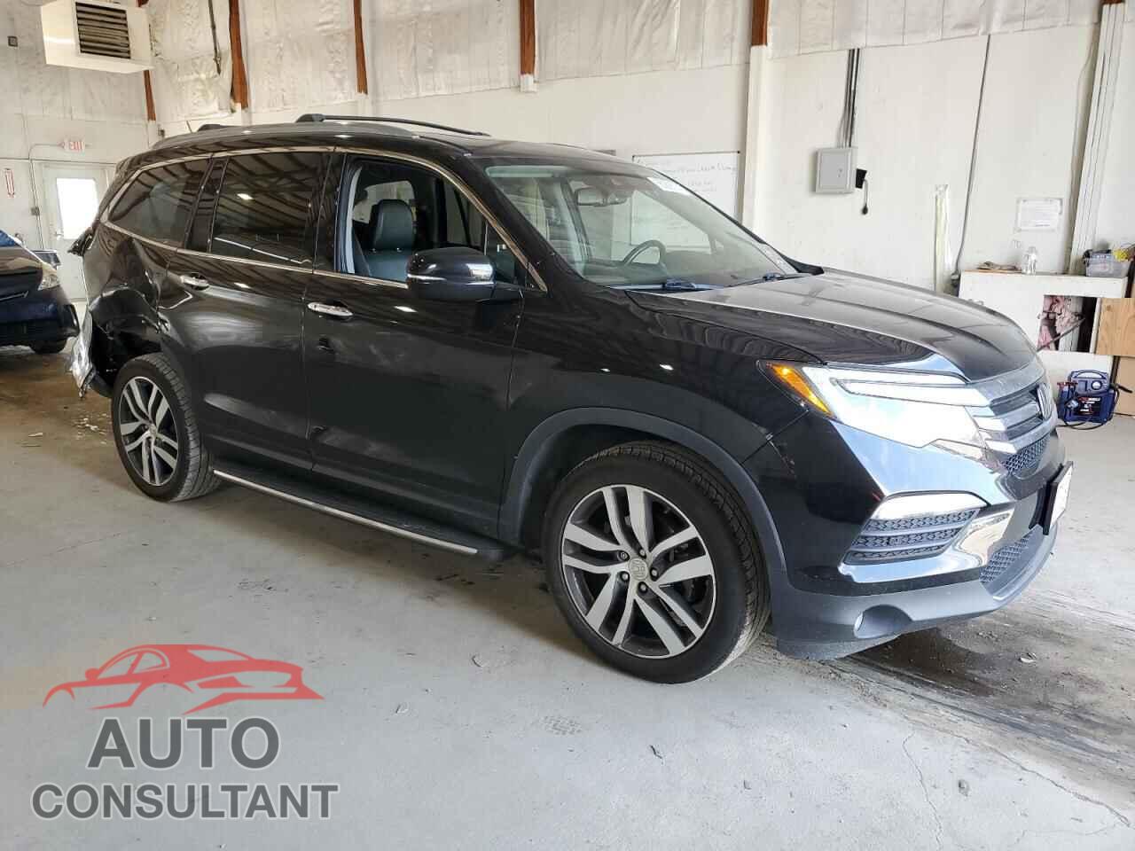 HONDA PILOT 2017 - 5FNYF6H03HB001407
