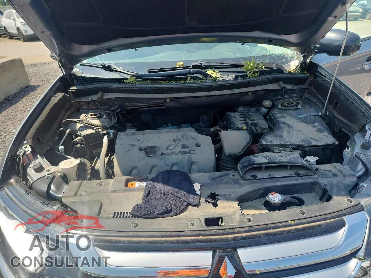 MITSUBISHI OUTLANDER 2017 - JA4AD2A36HZ070651