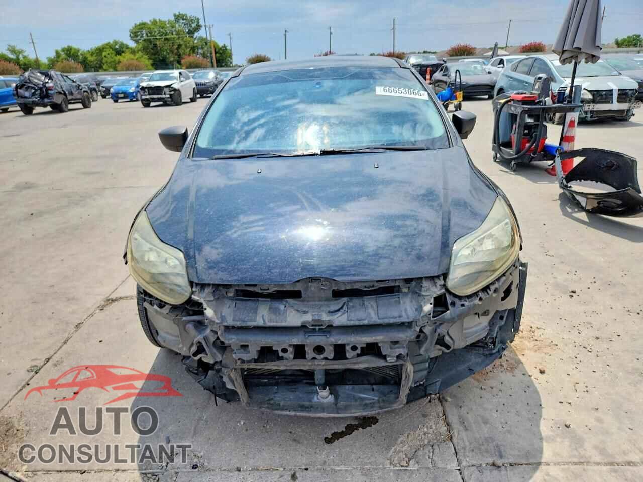 FORD FOCUS 2014 - 1FADP3E27EL389823