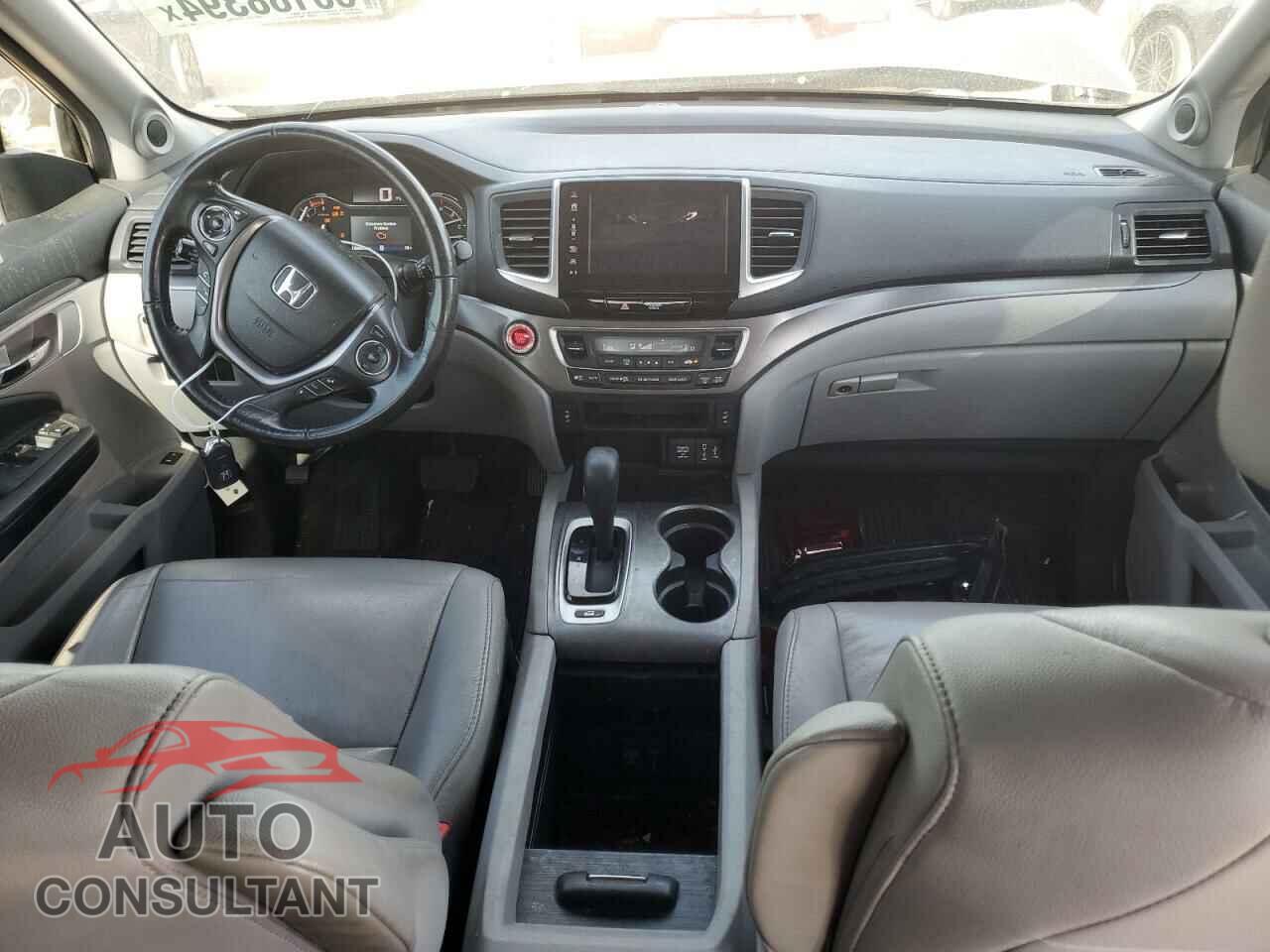 HONDA PILOT 2017 - 5FNYF6H53HB076913