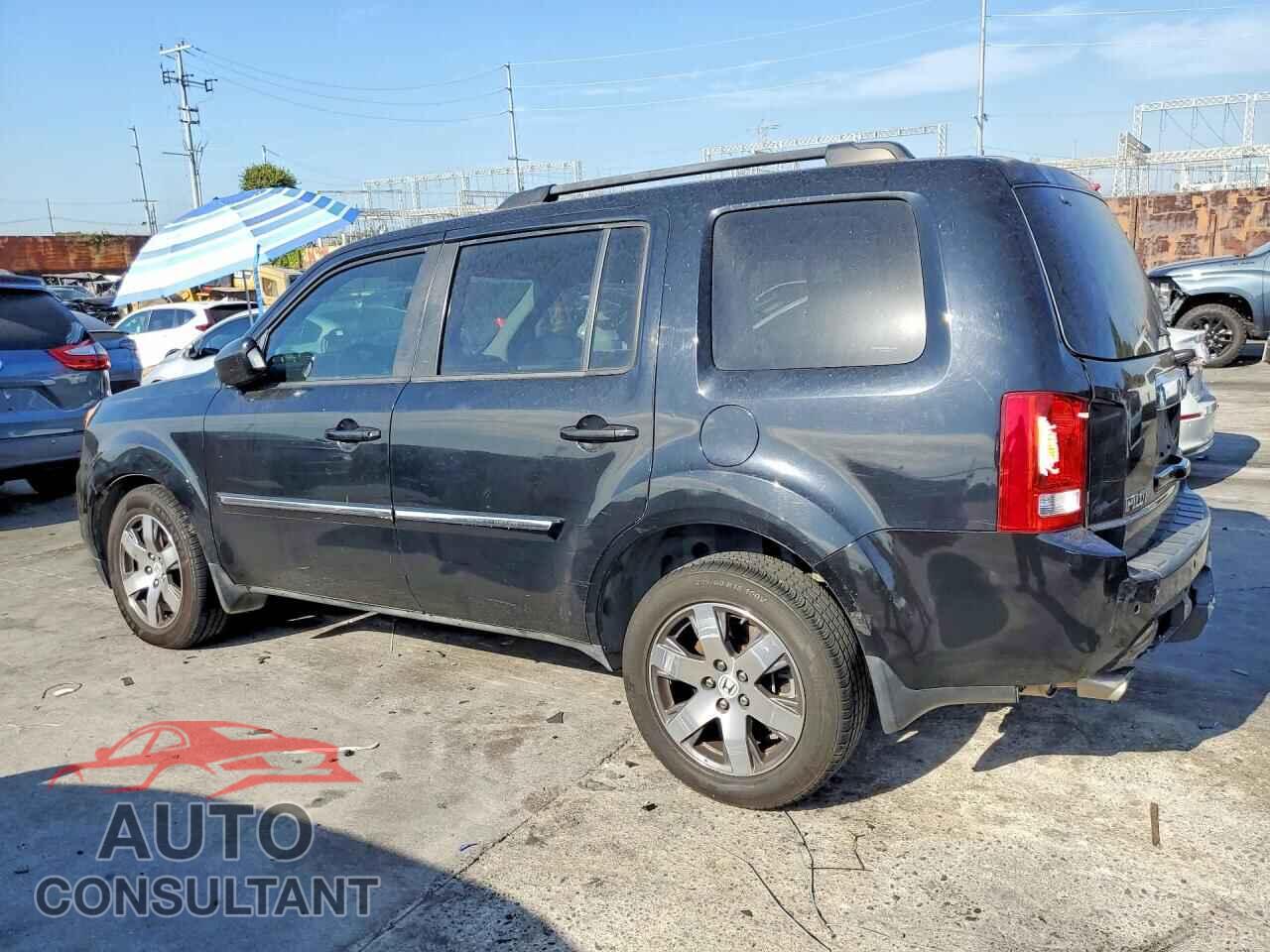HONDA PILOT 2015 - 5FNYF3H94FB011146
