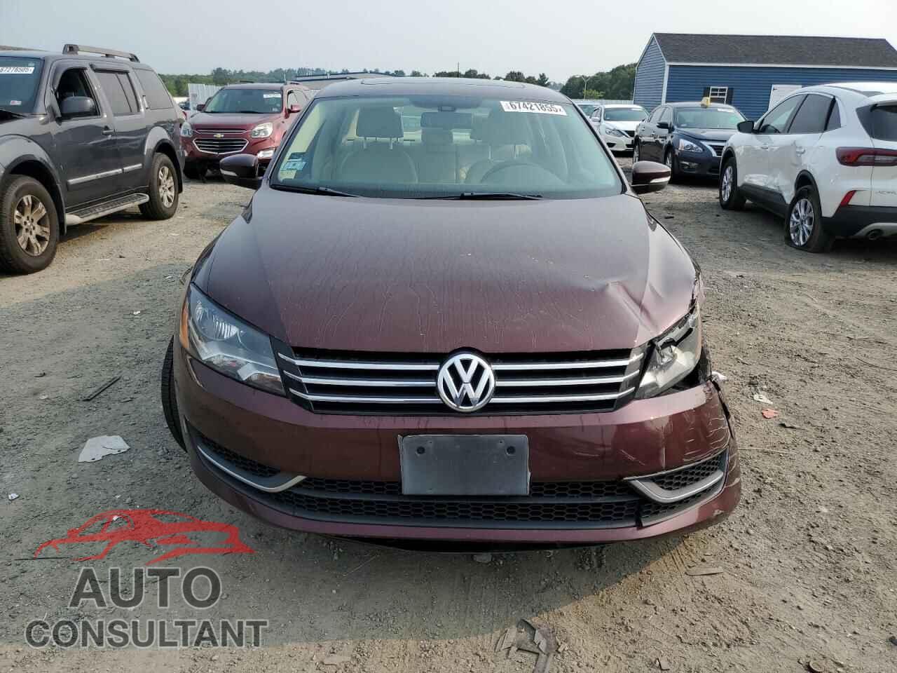 VOLKSWAGEN PASSAT 2013 - 1VWBP7A38DC094104