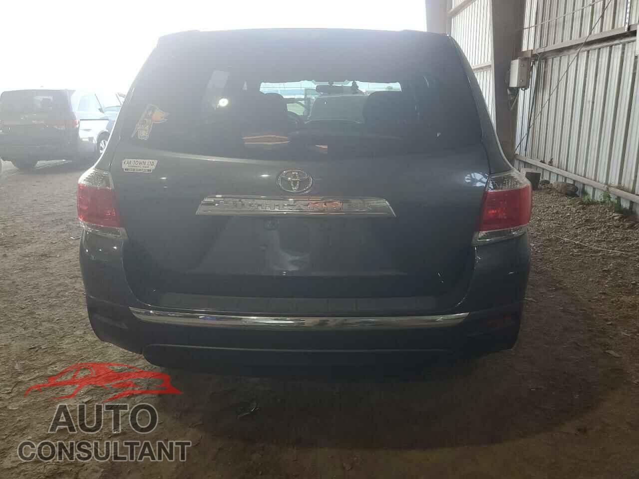 TOYOTA HIGHLANDER 2013 - 5TDZA3EH8DS044934
