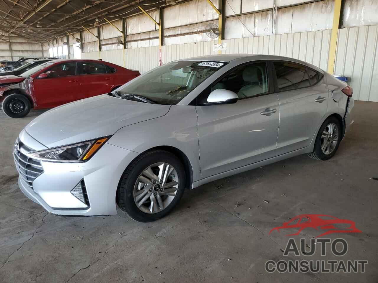 HYUNDAI ELANTRA 2019 - KMHD84LFXKU845608