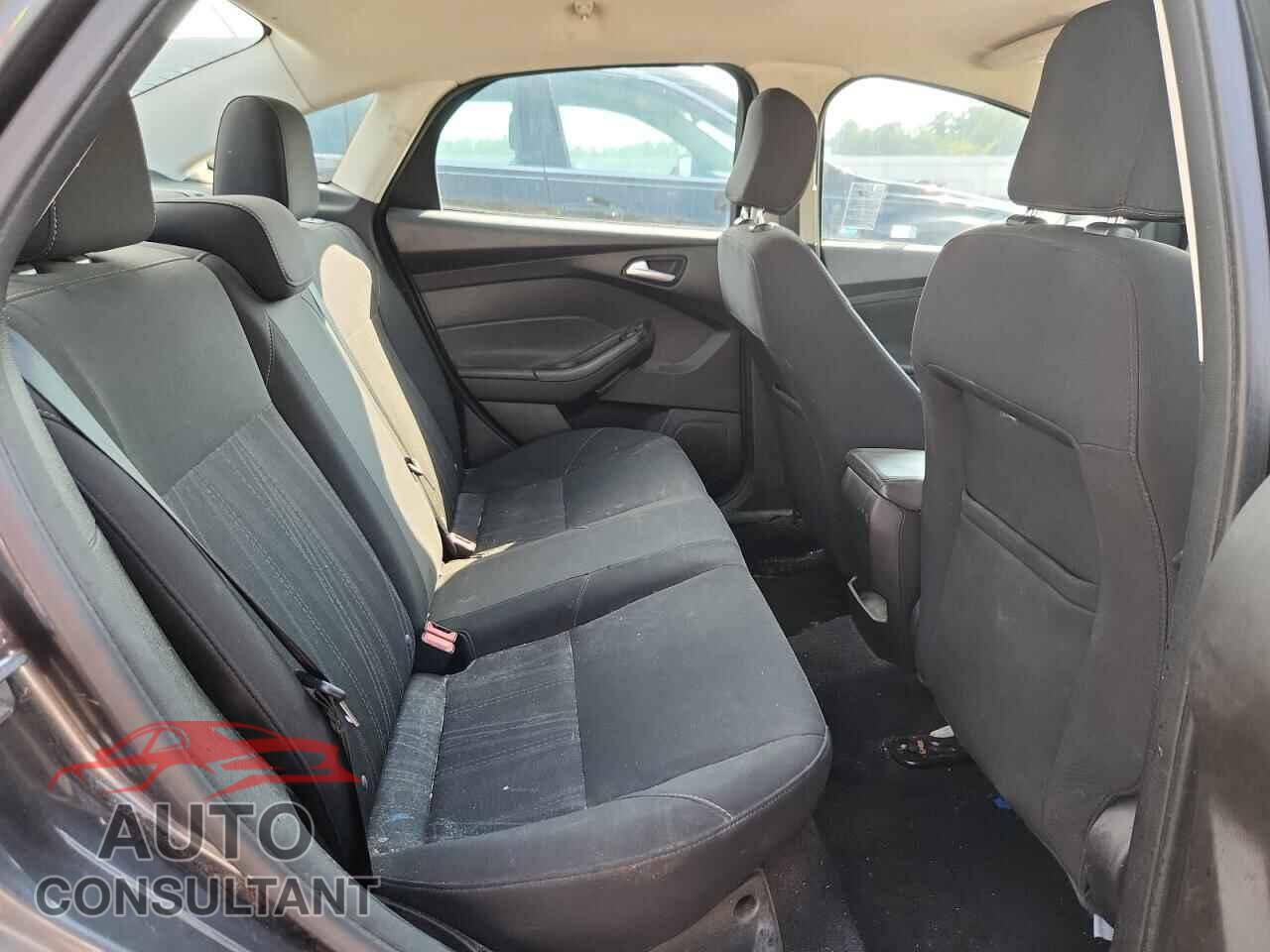 FORD FOCUS 2017 - 1FADP3F21HL256395