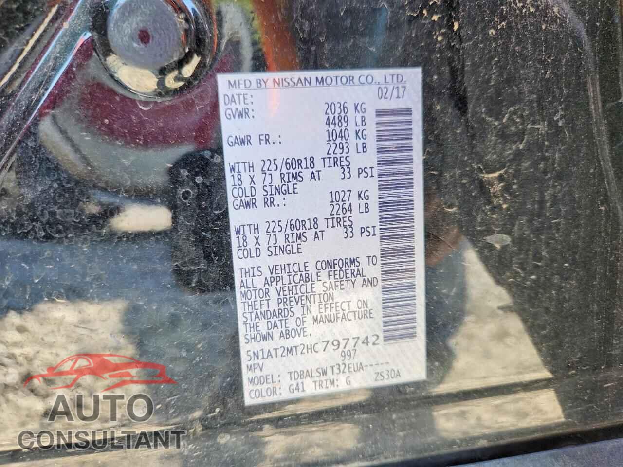 NISSAN ROGUE 2017 - 5N1AT2MT2HC797742