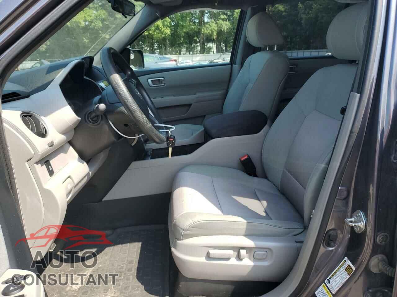 HONDA PILOT 2015 - 5FNYF3H39FB020808