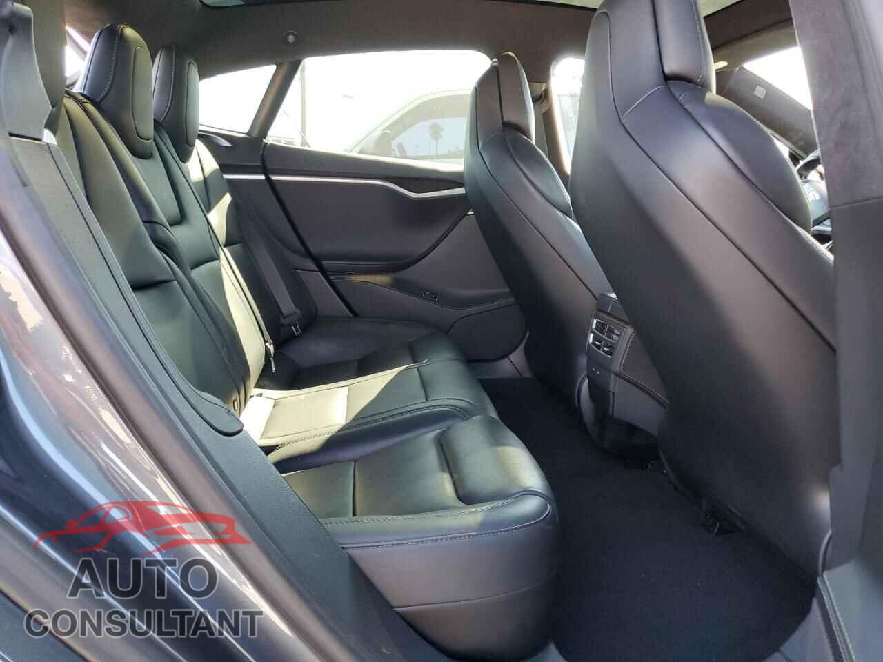TESLA MODEL S 2017 - 5YJSA1E22HF229606