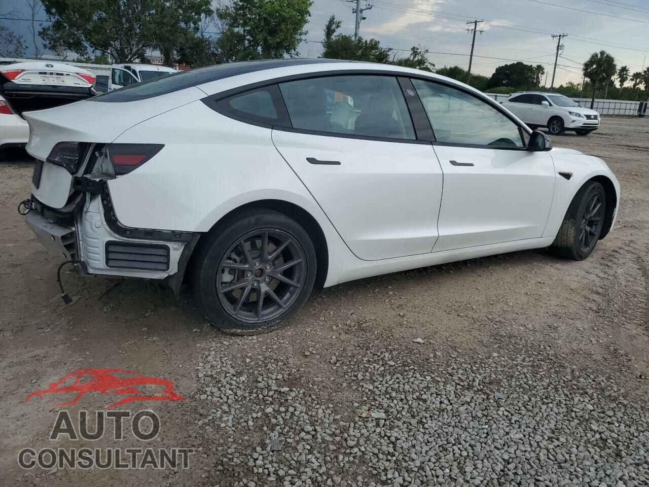 TESLA MODEL 3 2021 - 5YJ3E1EA2MF086344
