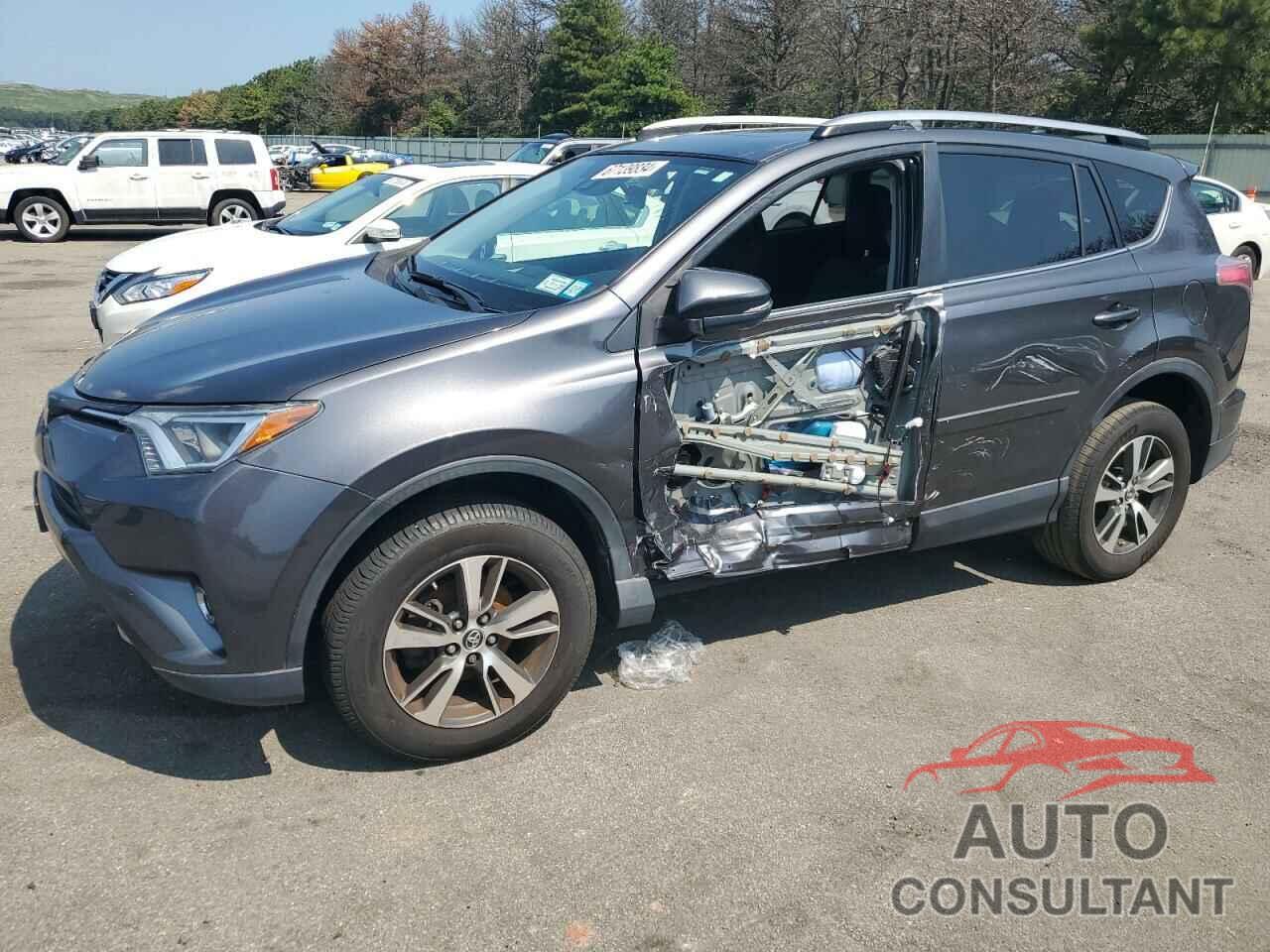 TOYOTA RAV4 2017 - JTMRFREV6HJ163319