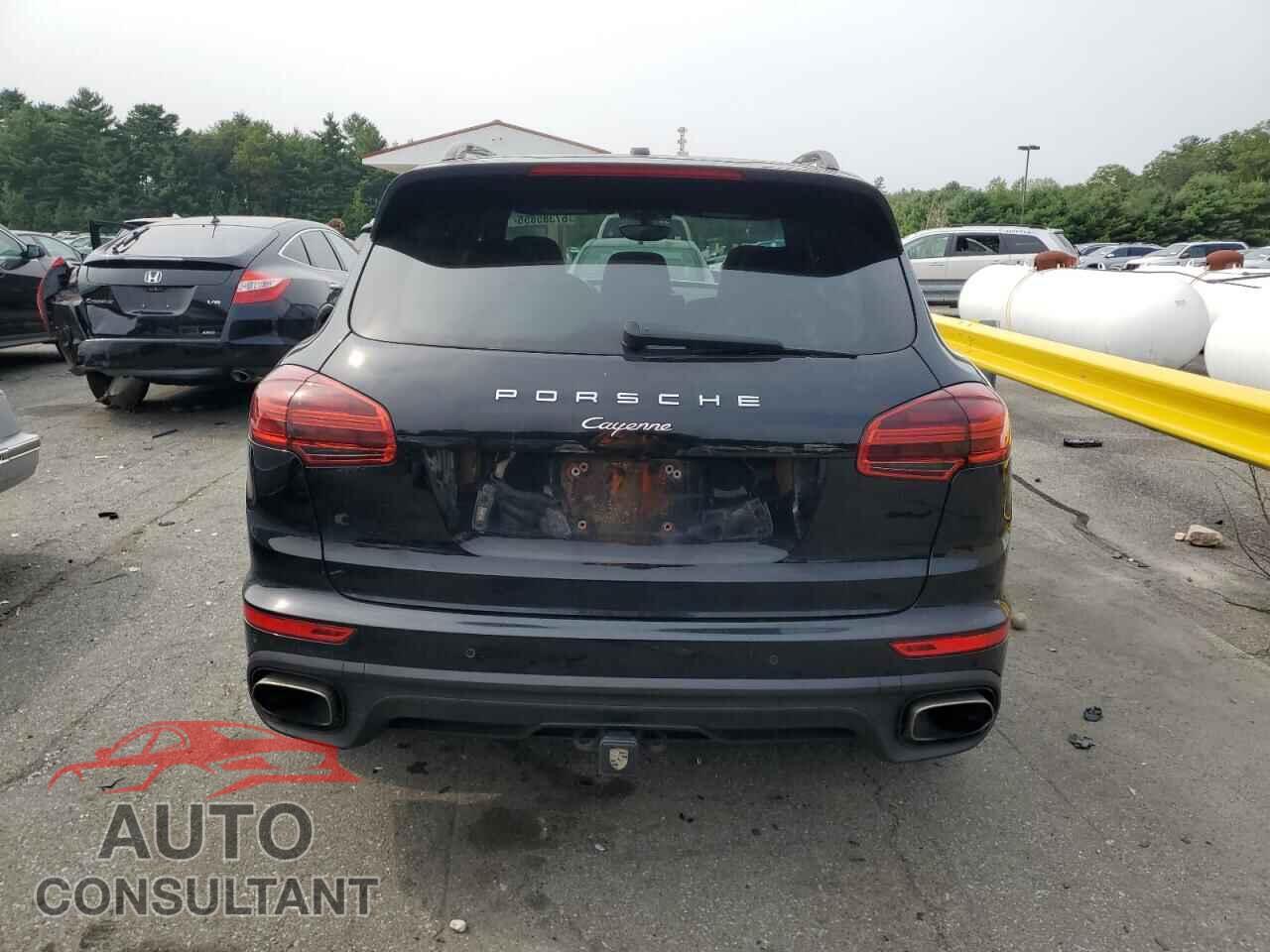 PORSCHE CAYENNE 2017 - WP1AA2A29HKA86629