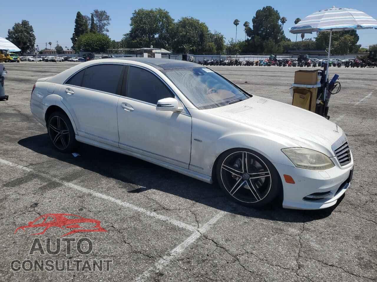 MERCEDES-BENZ S-CLASS 2012 - WDDNG7DB5CA424025