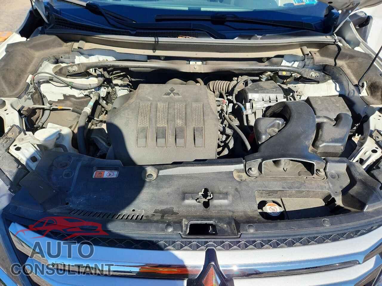 MITSUBISHI ECLIPSE 2019 - JA4AT5AA8KZ021008