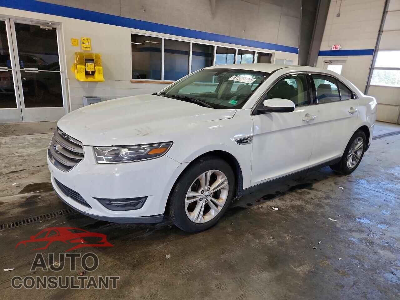 FORD TAURUS 2017 - 1FAHP2E84HG138156