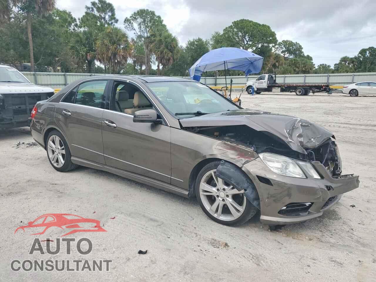 MERCEDES-BENZ E-CLASS 2013 - WDDHF5KB9DA704216
