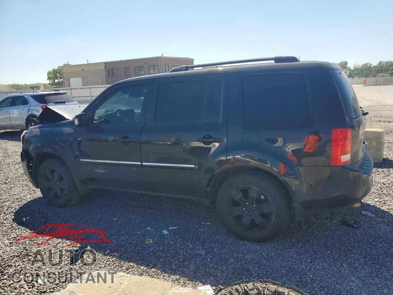 HONDA PILOT 2015 - 5FNYF4H93FB009488