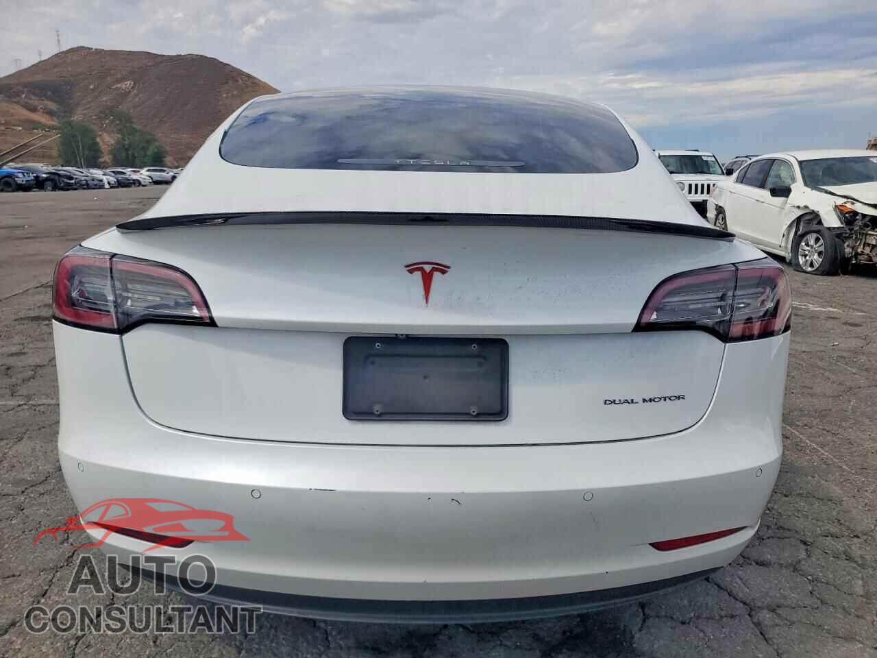 TESLA MODEL 3 2021 - 5YJ3E1EB8MF006926