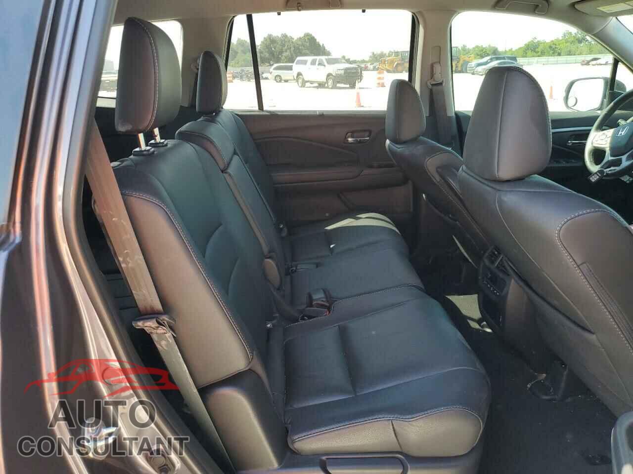 HONDA PILOT 2019 - 5FNYF6H58KB069589