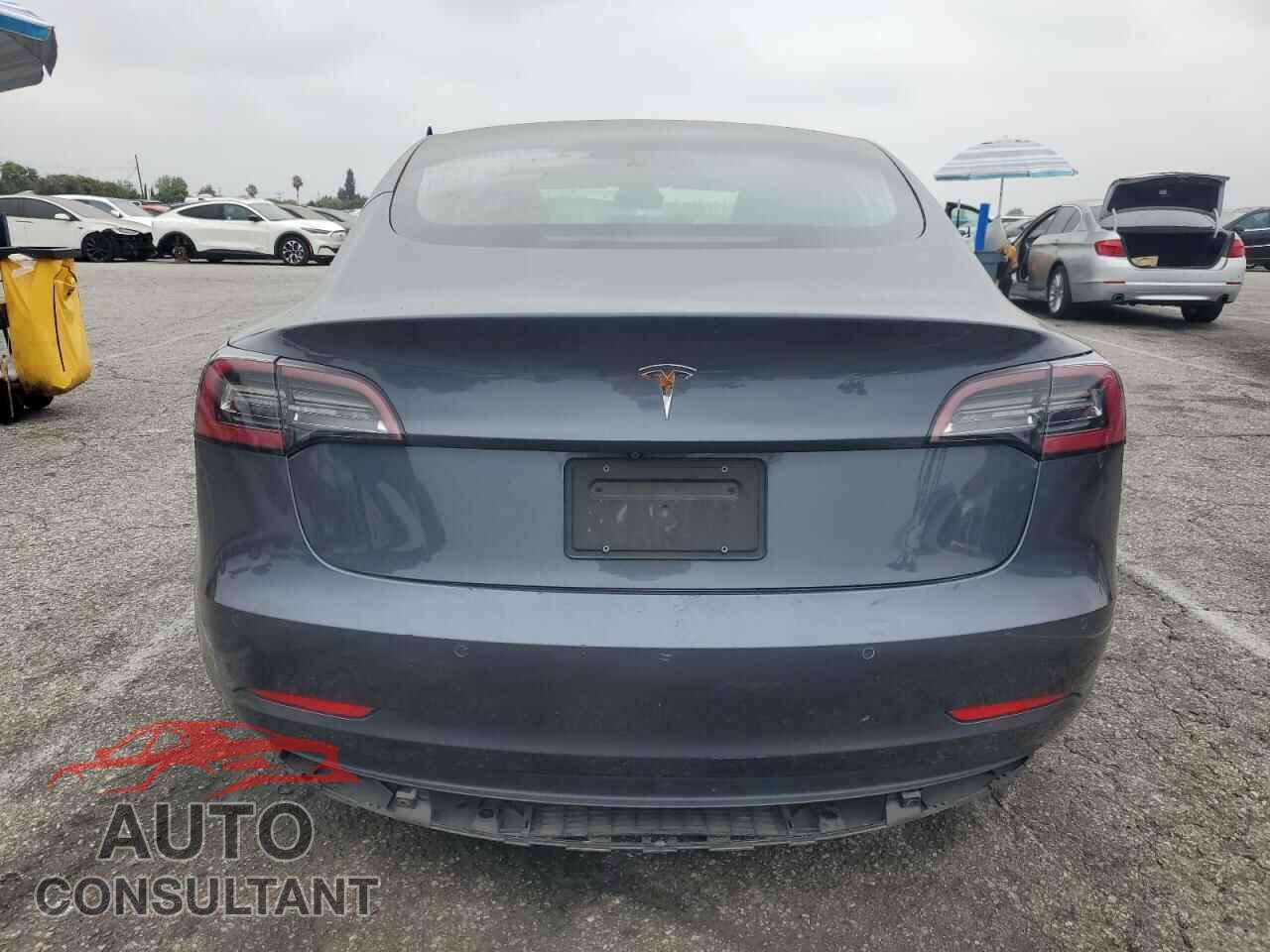 TESLA MODEL 3 2019 - 5YJ3E1EA2KF396328