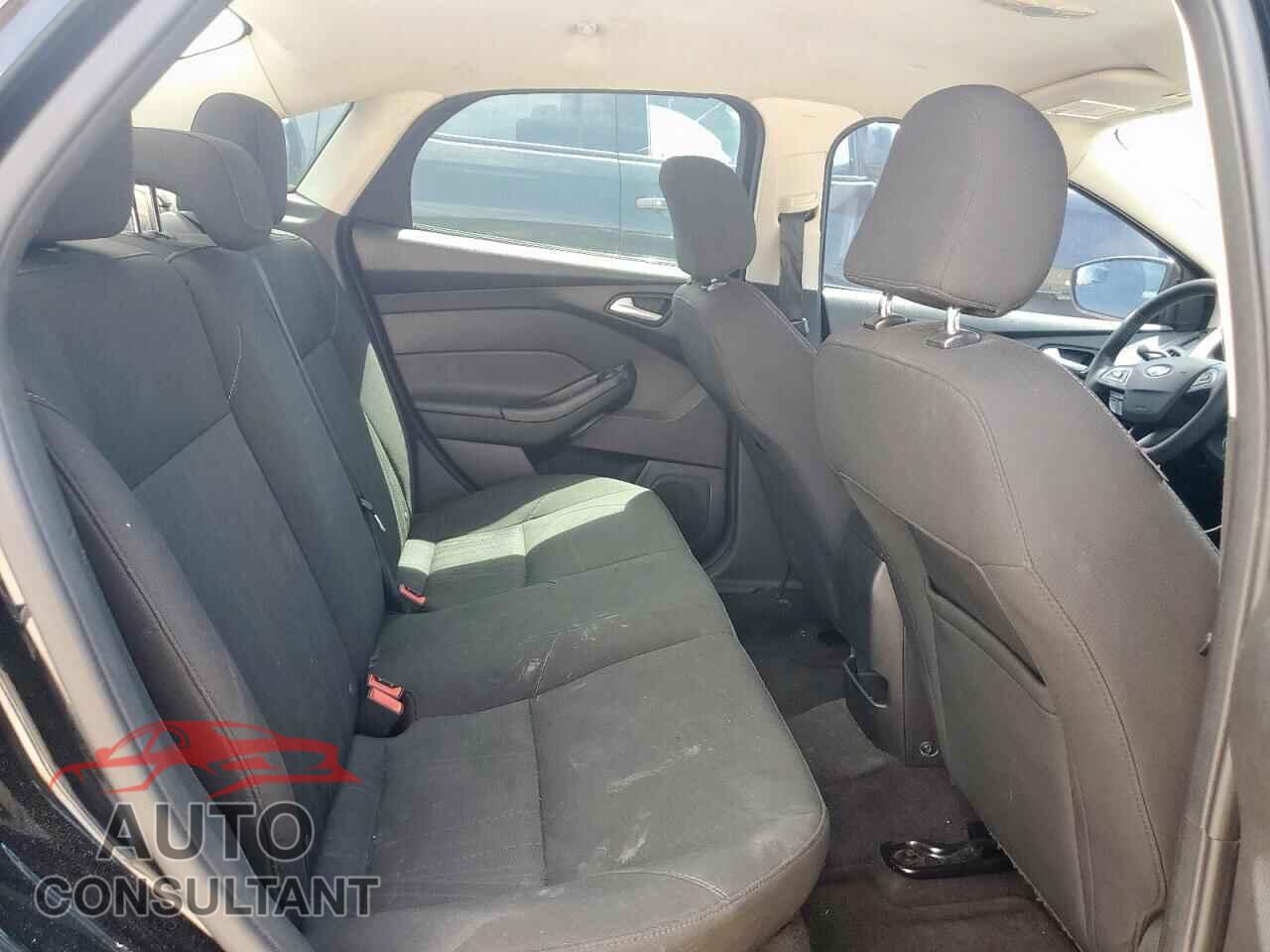 FORD FOCUS 2016 - 1FADP3F23GL324436