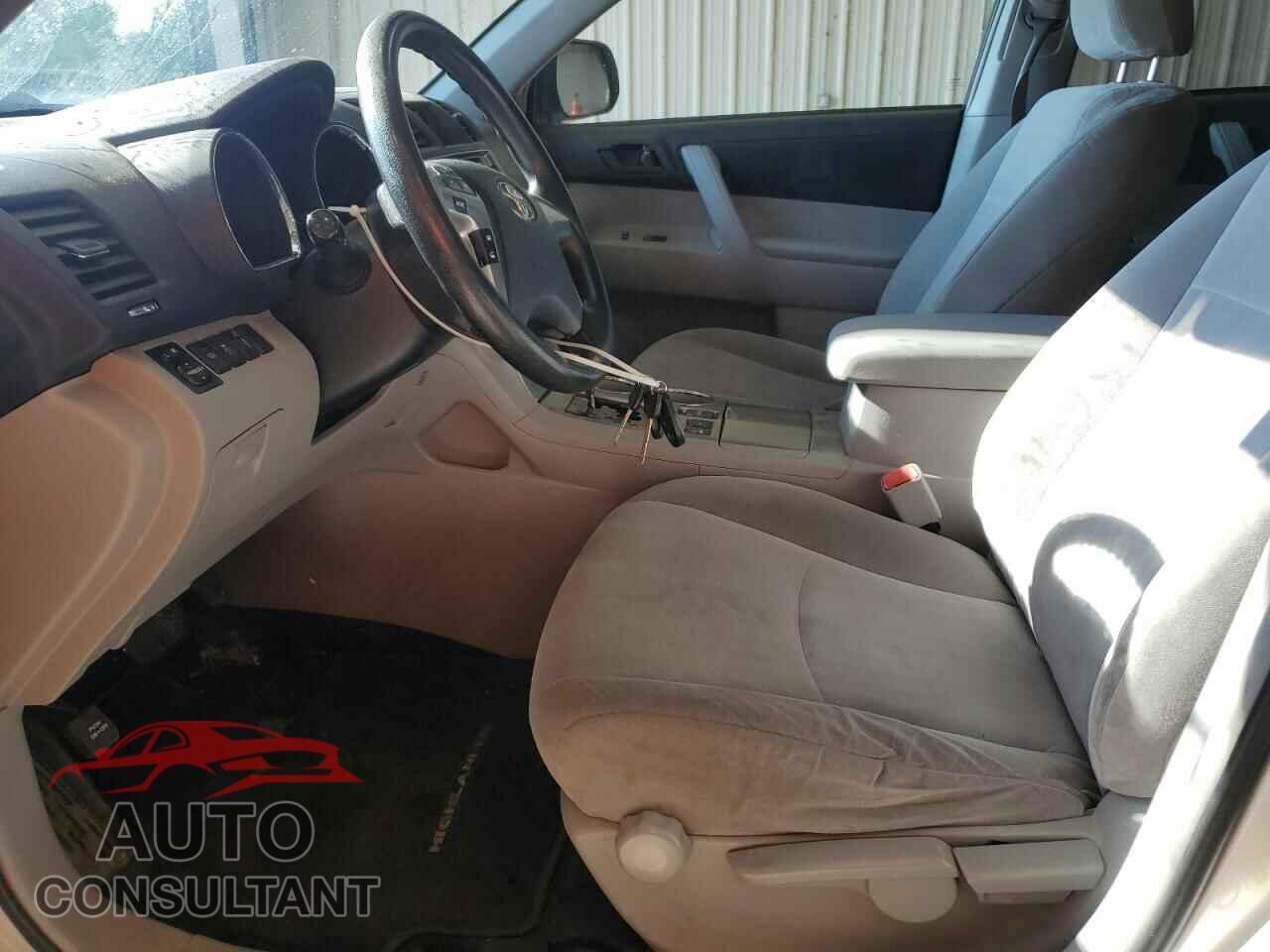 TOYOTA HIGHLANDER 2013 - 5TDBK3EH8DS211470