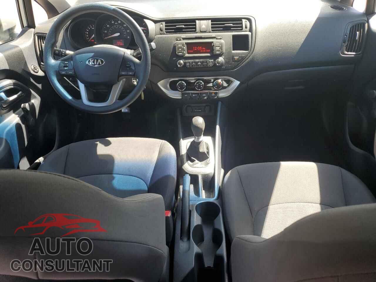 KIA RIO 2015 - KNADM4A39F6427461