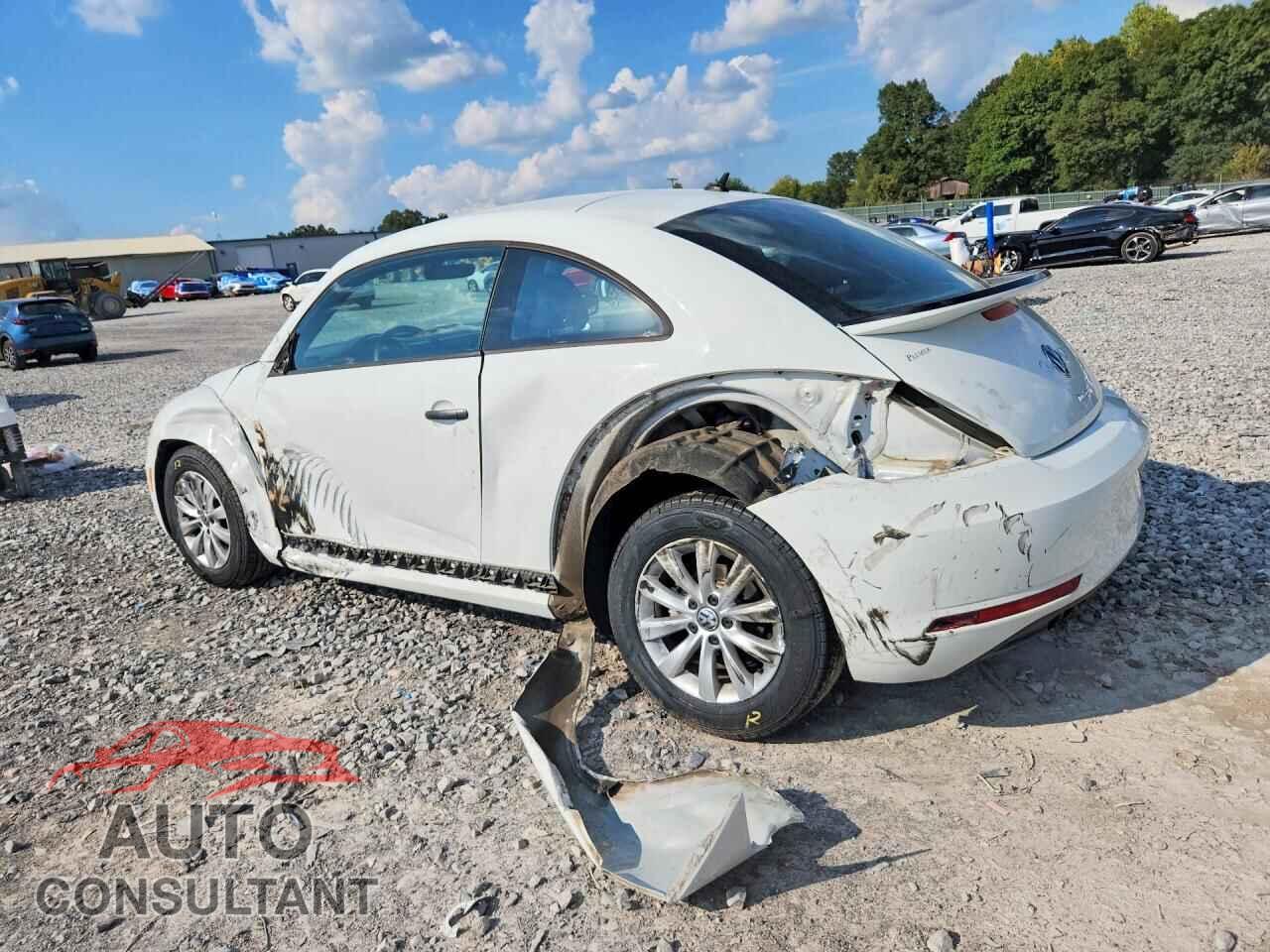 VOLKSWAGEN BEETLE 2017 - 3VWF17AT2HM617544