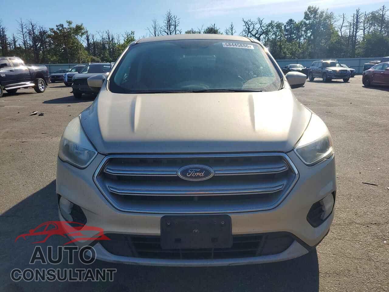 FORD ESCAPE 2017 - 1FMCU9GD4HUC61548