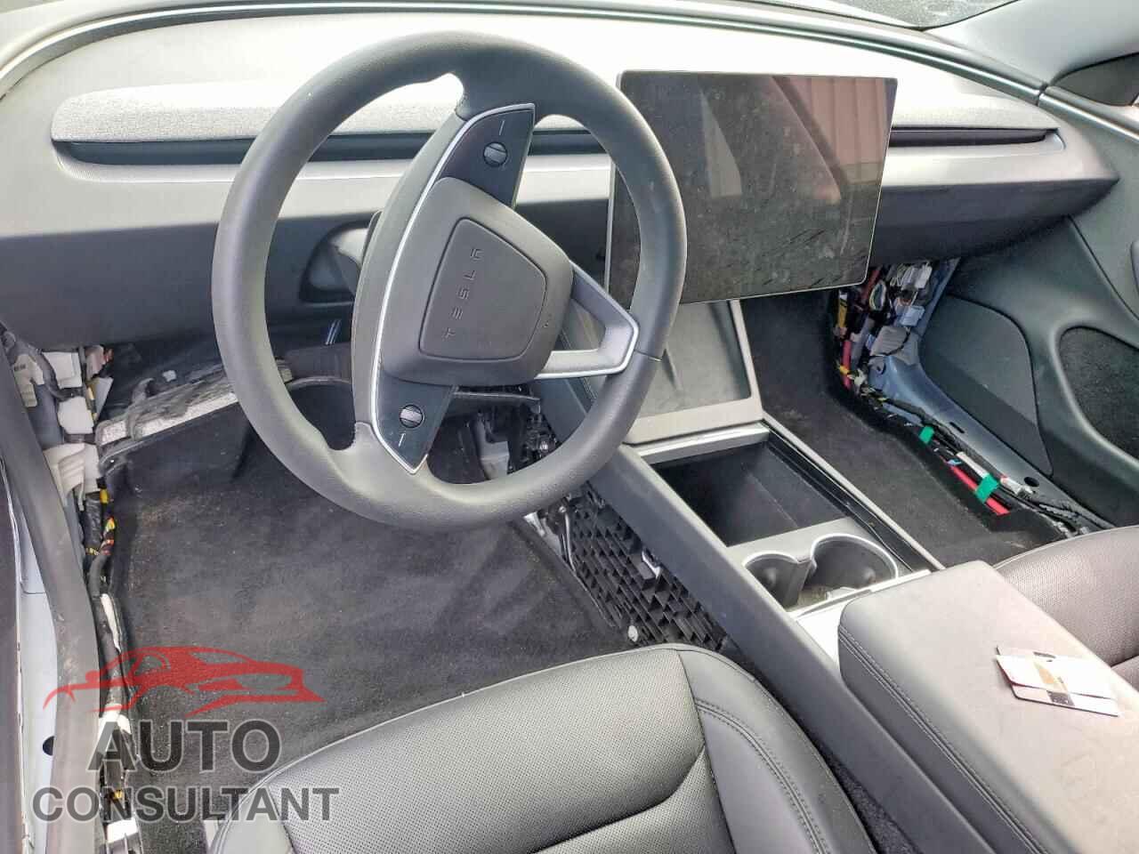 TESLA MODEL 3 2025 - 5YJ3E1EA3SF977238